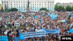 Crimea's Tatars mark Deportation Day in Simferapol.