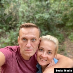 Aleksei Navalny and his wife, Yulia, in Germany