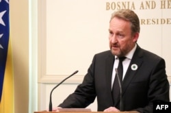 Bakir Izetbegovic, the Bosnian Muslim member of Bosnia's tripartite presidency (file photo)