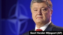 Ukrainian President Petro Poroshenko: "We should not hesitate even for a minute with the formation of Ukraine's consolidated claim to Russia to compensate for the damage inflicted."