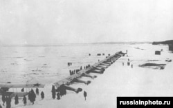 Red Army airplanes are lined up on the frozen Gulf of Finland ahead of the attacks on Kronstadt. Poor weather hampered the use of the aircraft, and their bombing runs were largely ineffective.