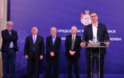 Serbian President Aleksandar Vucic discusses the fight against the coronavirus with reporters in Belgrade. (file photo)