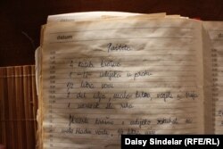 A recipe for makeshift “pashteta,” or pate, preserved in Alic's wartime cookbook.