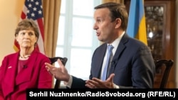 U.S. Senators Jeanne Shaheen and Chris Murphy in Kyiv. “NATO is both a military alliance and an alliance of values. That’s why the reforms that are currently under way in Ukraine are absolutely critical," Murphy said.