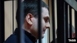 Adam Osmayev appears in court in Odesa in November 2014.