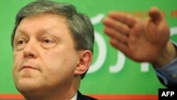 Grigory Yavlinsky's Yabloko party said security cameras captured the January 28 attack.