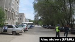 Police cordon off the scene hours after the suicide attack in Aqtobe, western Kazakhstan, on May 17.