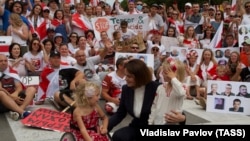 Belarusian opposition leader Svyatlana Tsikhanouskaya meets with supporters in Washington on July 18.