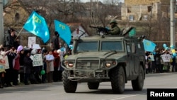 Оккупация и сопротивление. Два года назад (фотогалерея)