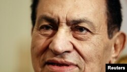 Egyptian President Hosni Mubarak: "He will not leave."