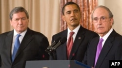 President Barack Obama (center) announces Holbrooke's (left) role for Afghanistan and Pakistan, along with envoy for the Middle East George Mitchell on January 22.