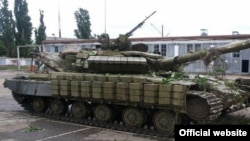 A tank used by the separatists in eastern Ukraine and captured by Ukraine government forces on June 27.