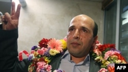 "Heaven" at last for one of former Iran Prime Minister Shapour Bakhtiar's killers.