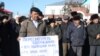 Kyrgyz Teachers Suspend Strike