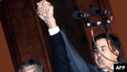 Presidents Viktor Yushchenko (left) of Ukraine and Mikheil Saakashvili of Georgia at a rally in Tbilisi on August 12