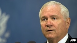 U.S. Secretary of Defense Robert Gates (file photo)