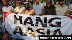 Many Pakistanis protested the acquittal of Christian woman Asia Bibi, who had been charged with blasphemy. (file photo)