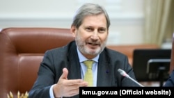 The EU's Johannes Hahn in Kyiv on November 9