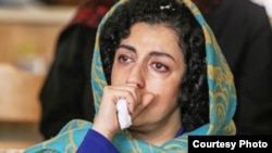 Narges Mohammadi has "serious health problems," her brother says, but is not allowed out of prison to see a doctor.