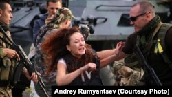 Kaliningrad-based actress Maria Avramenko plays a Russian TV reporter trapped in the city of Slovyansk in eastern Ukraine.