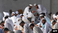 Pakistani Islamic scholars have issued a fatwa saying it is illegitimate to refer to the United States as a "superpower."