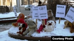 Toys speak out in Minsk.