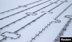 Pipelines at a gas processing facility operated by Gazprom at the Bovanenkovo gas field on Russia's Arctic Yamal Peninsula. (file photo)