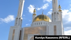 Aktobe's central mosque (file photo)