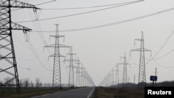 Districts controlled by pro-Russia separatists in the Donetsk region have stopped receiving energy produced by power stations located in Kyiv. (file photo)