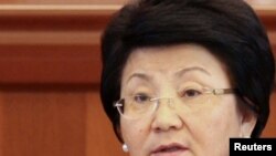 Kyrgyz President Roza Otunbaeva (file photo)