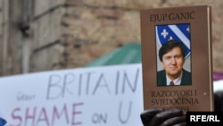 Protesters in Sarajevo rally against the detention in London of Ejup Ganic.