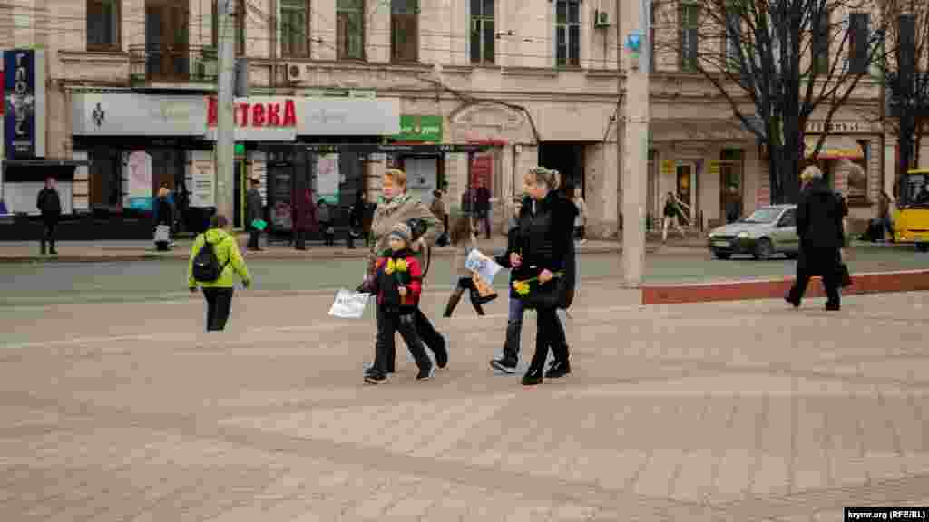 Пожар в ТЦ начался в&nbsp;четыре часа дня на последнем этаже здания &ndash; там, где расположен кинотеатр и детский&nbsp;развлекательный центр