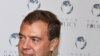 Medvedev Says Russia Can Avoid Crisis, Emerge Stronger