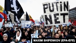 Demonstrators at an opposition rally in Moscow last month protest against the bill about sovereign RuNet and censorship on the Internet. 