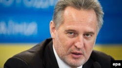 Ukrainian businessman Dmytro Firtash has been under investigation in the United States since 2006 for bribery and forming a criminal organization.