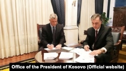 Kosovar President Hashim Thaci and Montenegrin President Filip Vujanovic