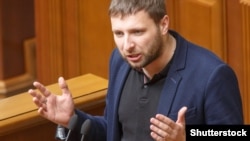 Volodymyr Parasyuk, a deputy of the Verkhovna Rada, told Ukraina 112 TV "all the railways will be blocked" and "the action will last more than just one or two days -- it will be indefinite."