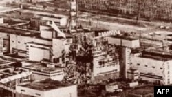 The stricken reactor No. 2 at Chornobyl in 1986